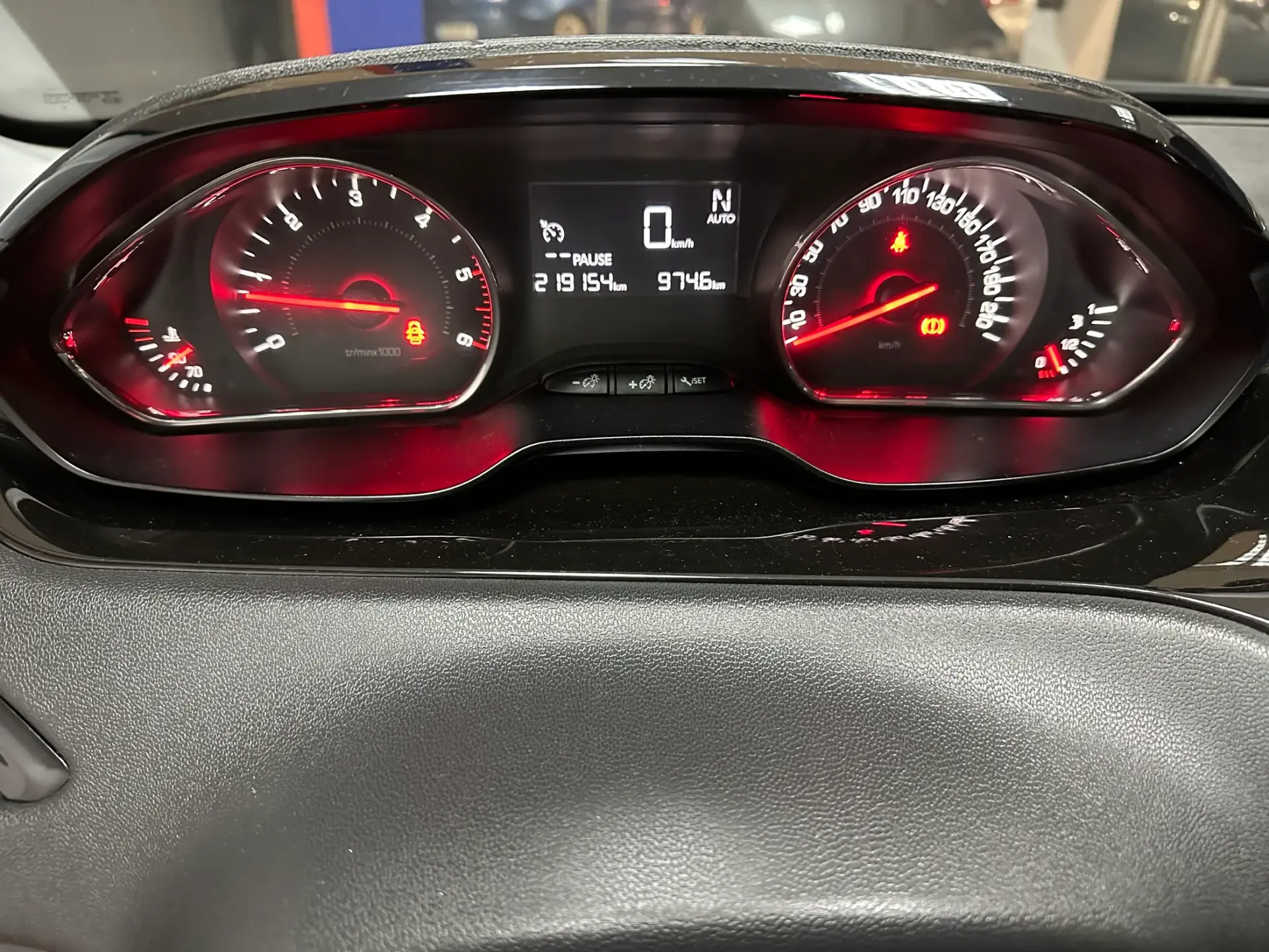 Peugeot 208 1.4 HDI Active 18