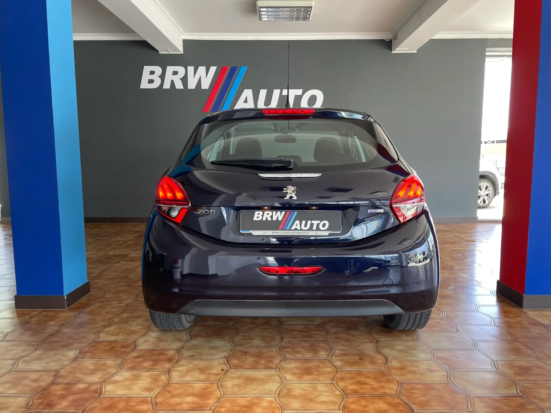 Peugeot 208 1.2 PureTech Allure EAT6 4