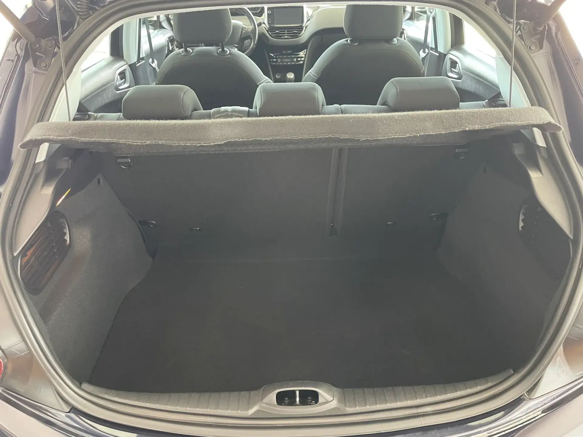 Peugeot 208 1.2 PureTech Allure EAT6 24