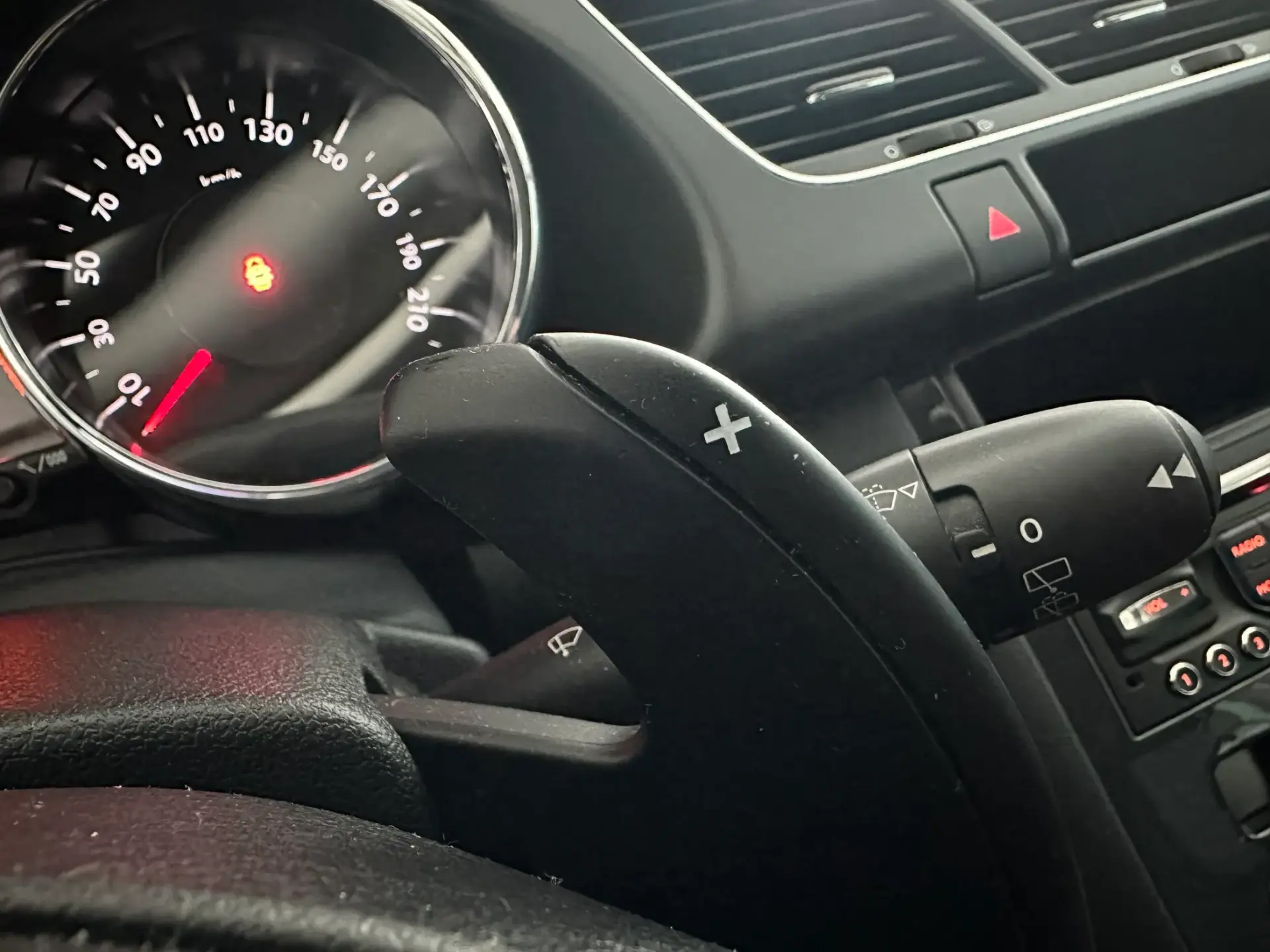 Peugeot 3008 1.6 e-HDi Style 2-Tronic 15