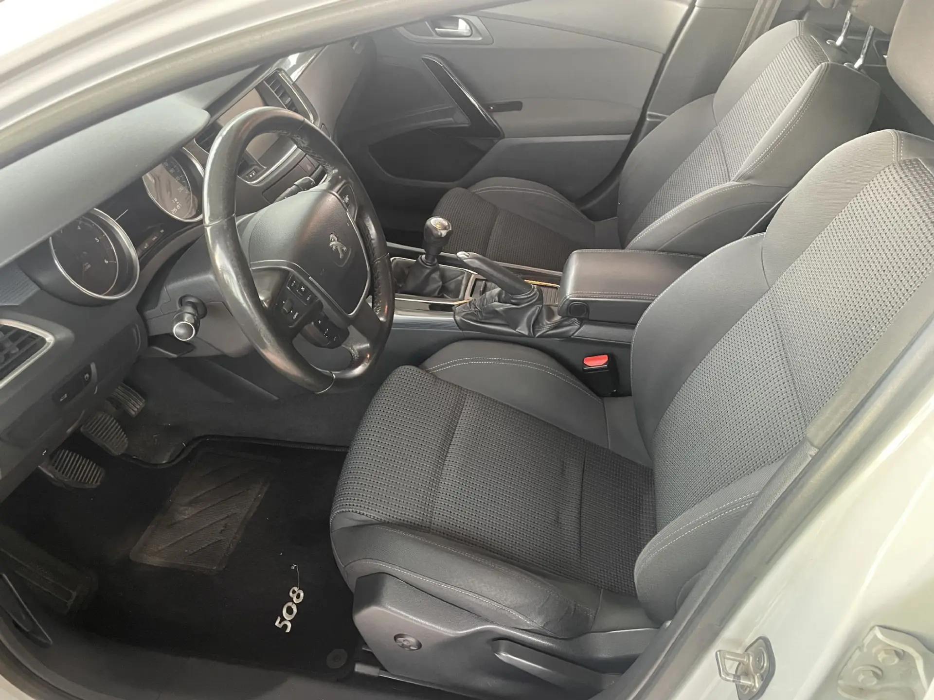 Peugeot 508 SW 1.6 e-HDi Business Line 8