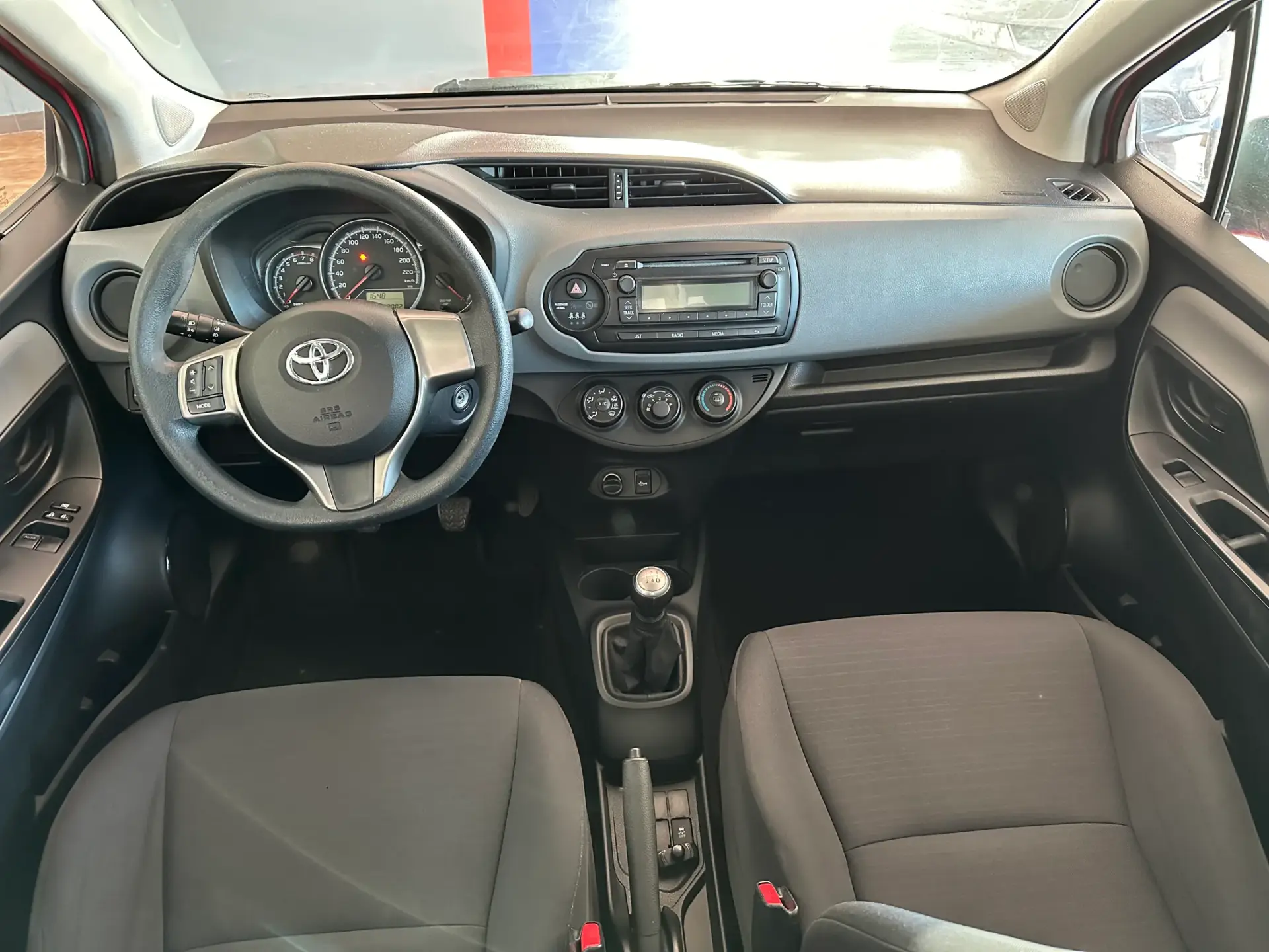 Toyota Yaris 1.0 VVT-i Comfort 19