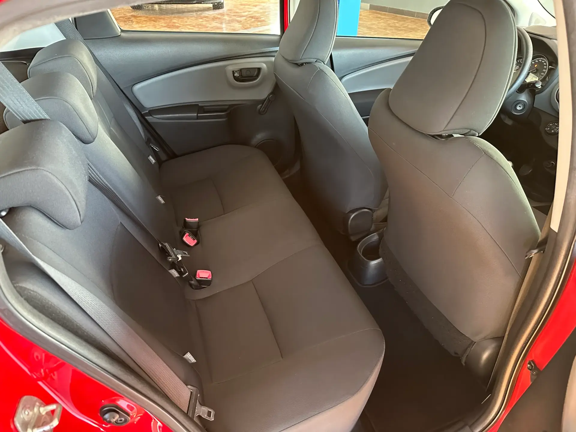 Toyota Yaris 1.0 VVT-i Comfort 23