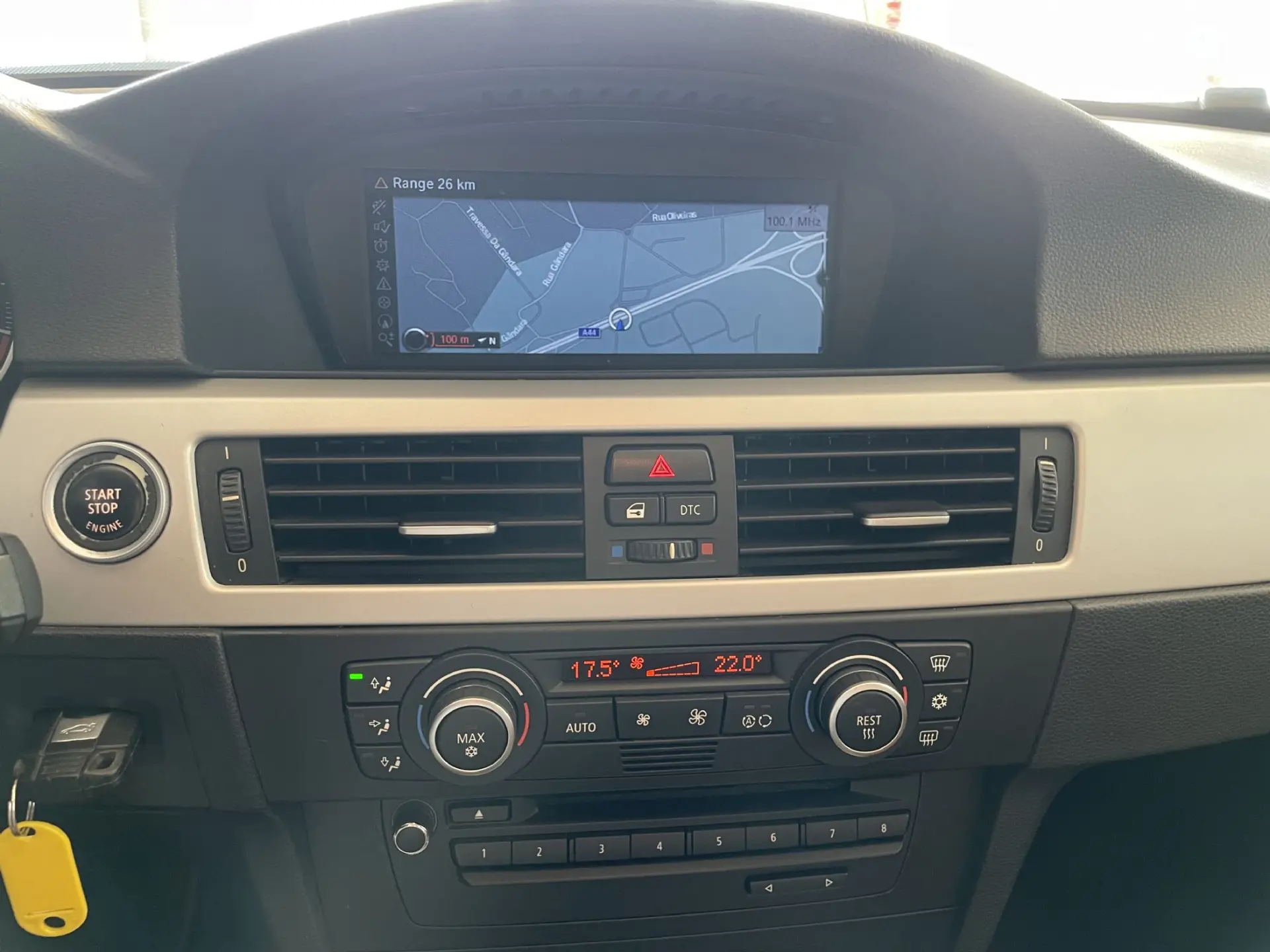 BMW 318 d Touring Navigation 12