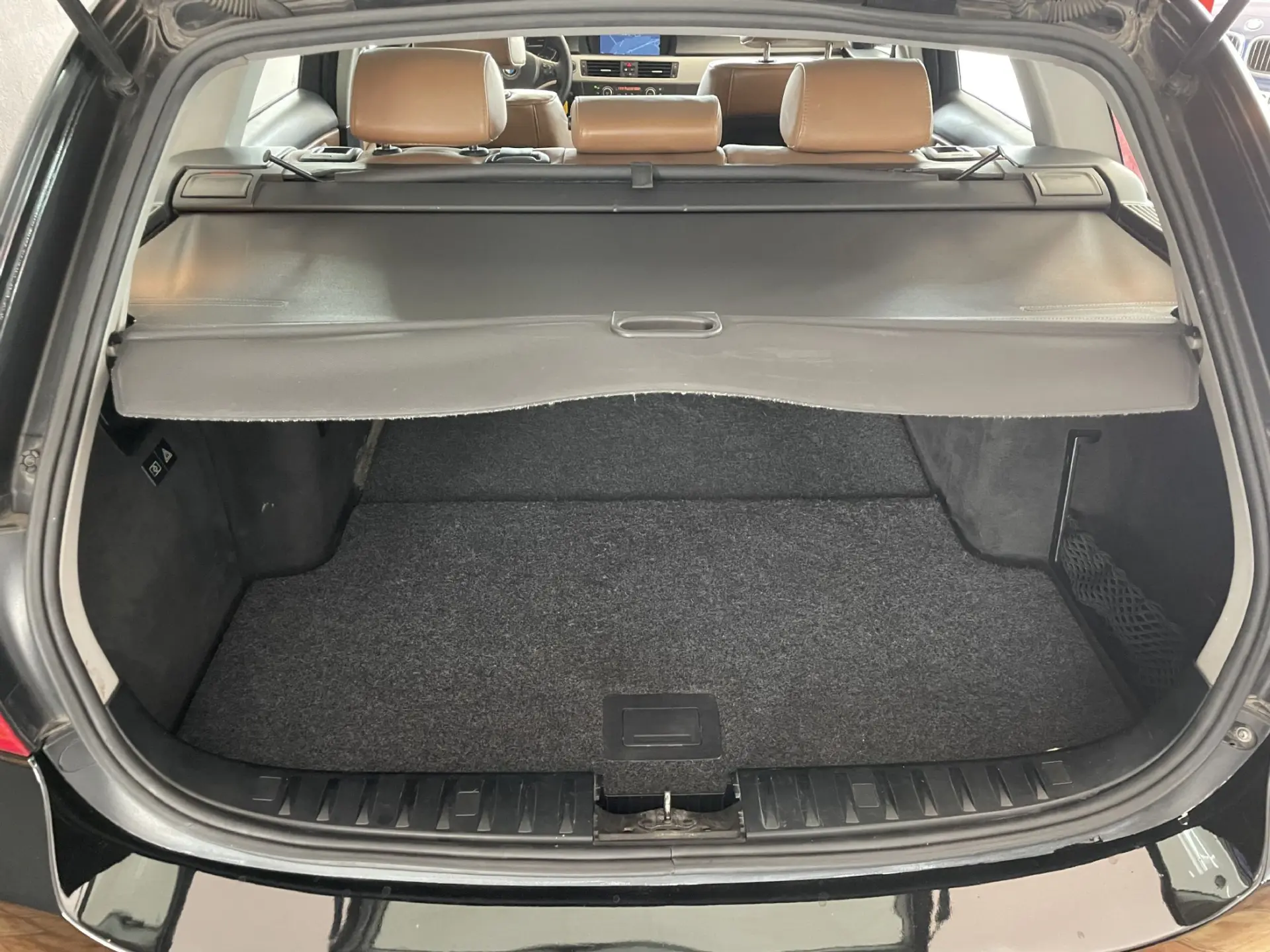 BMW 318 d Touring Navigation 23