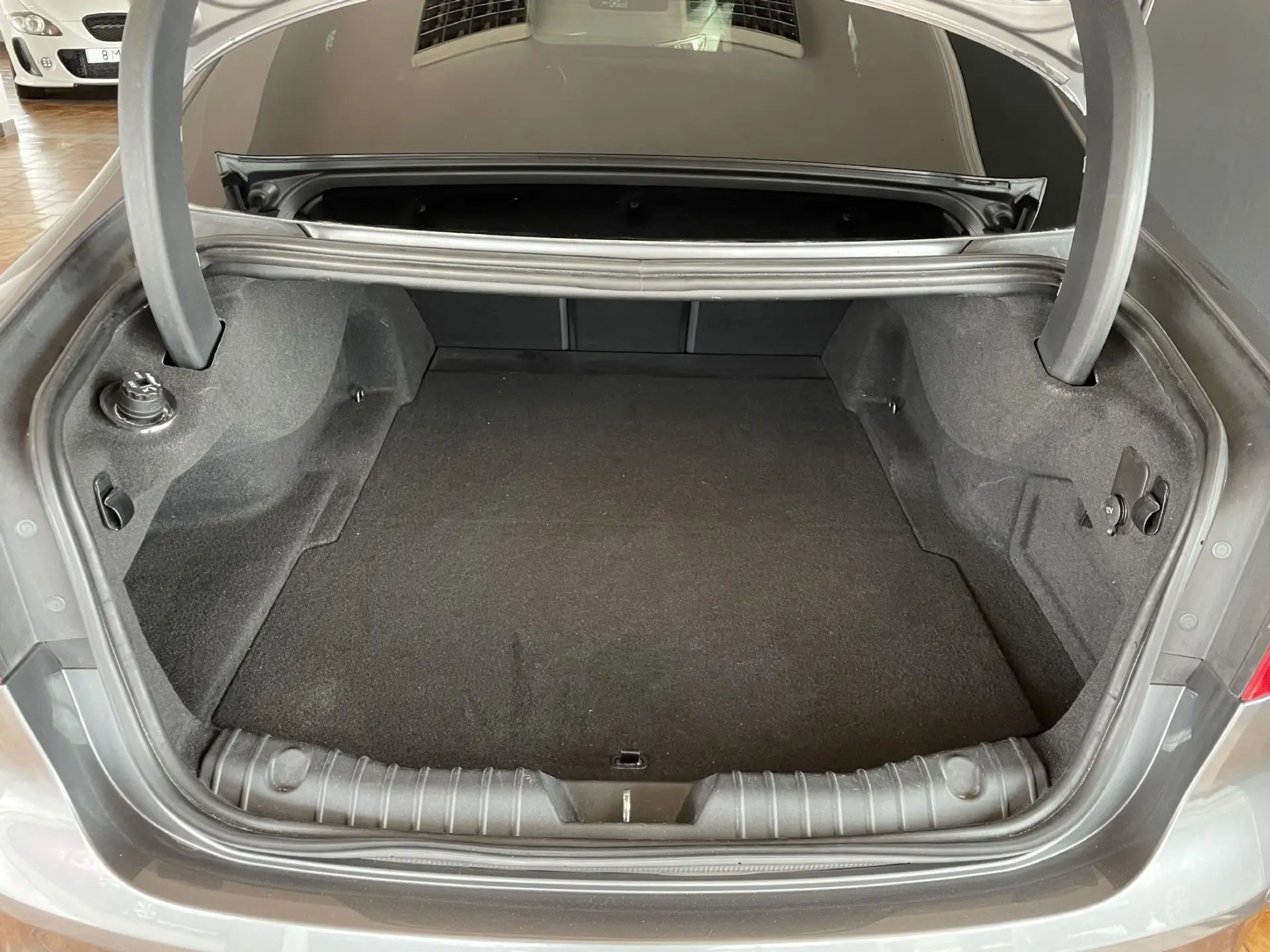 Jaguar XF 2.0 D R-Sport Aut. 32