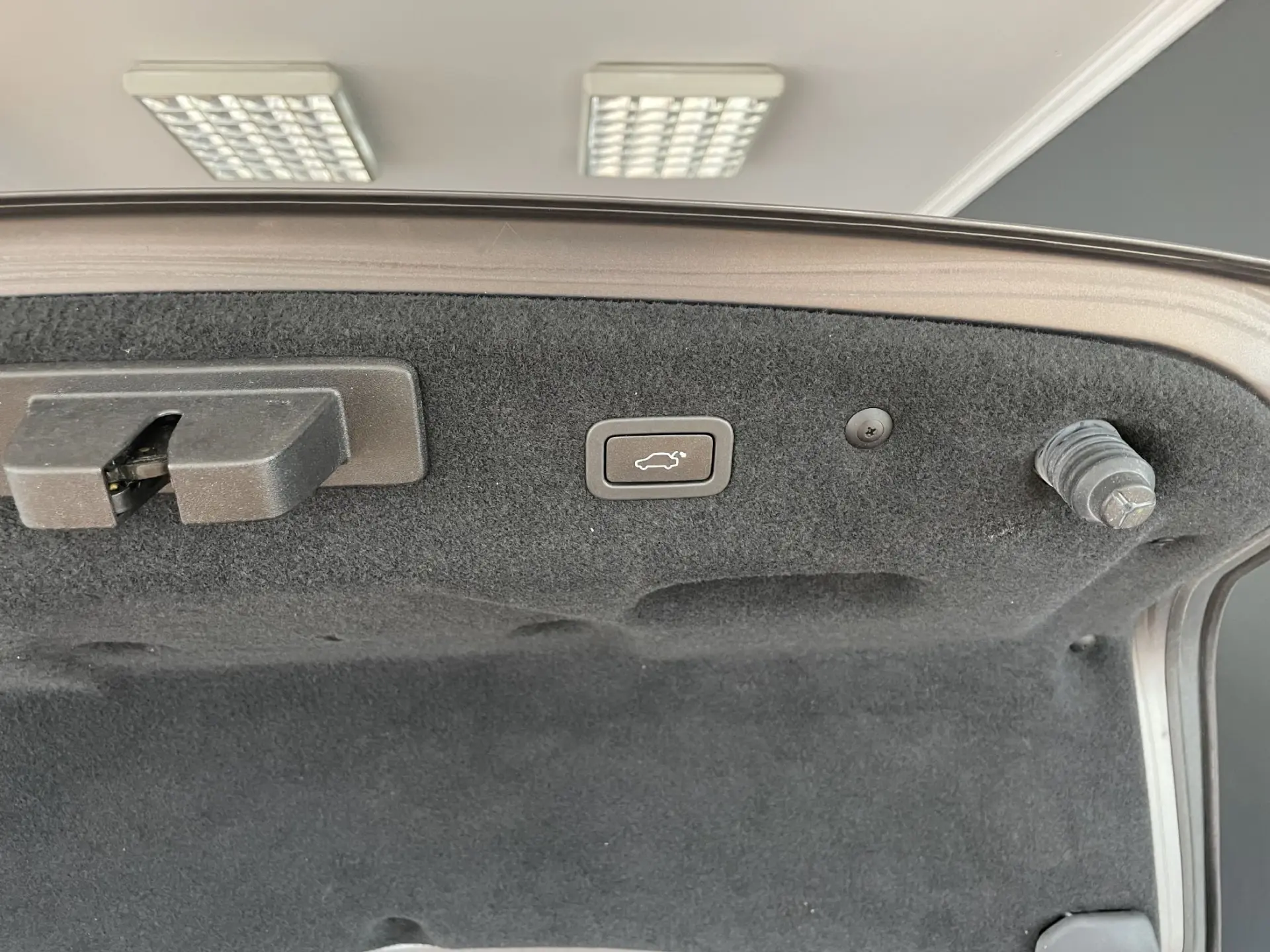 Jaguar XF 2.0 D R-Sport Aut. 33