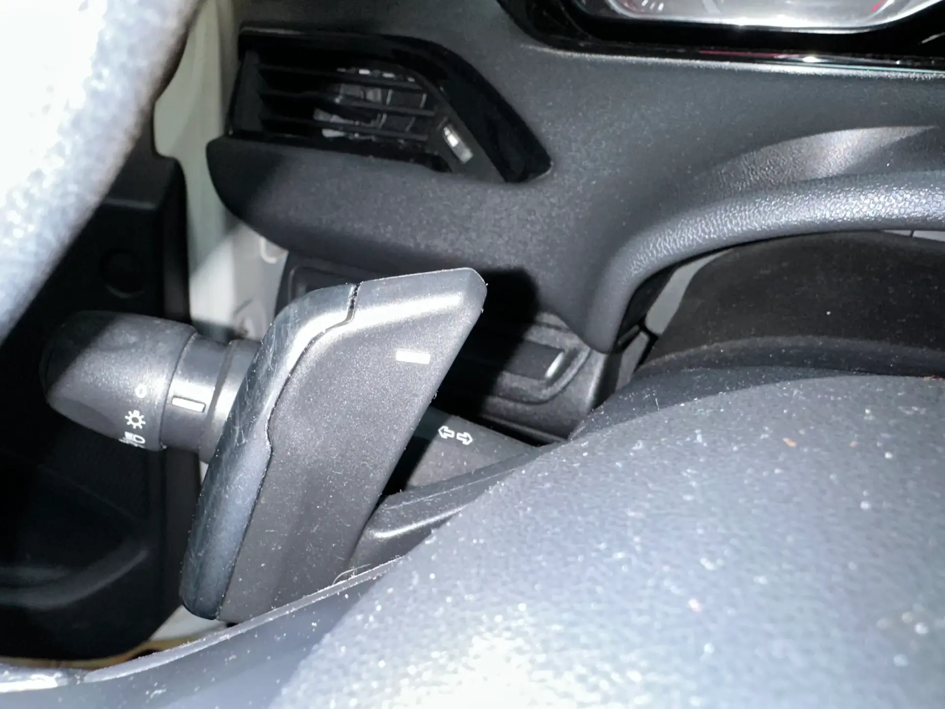 Peugeot 2008 1.2 PureTech Style 11