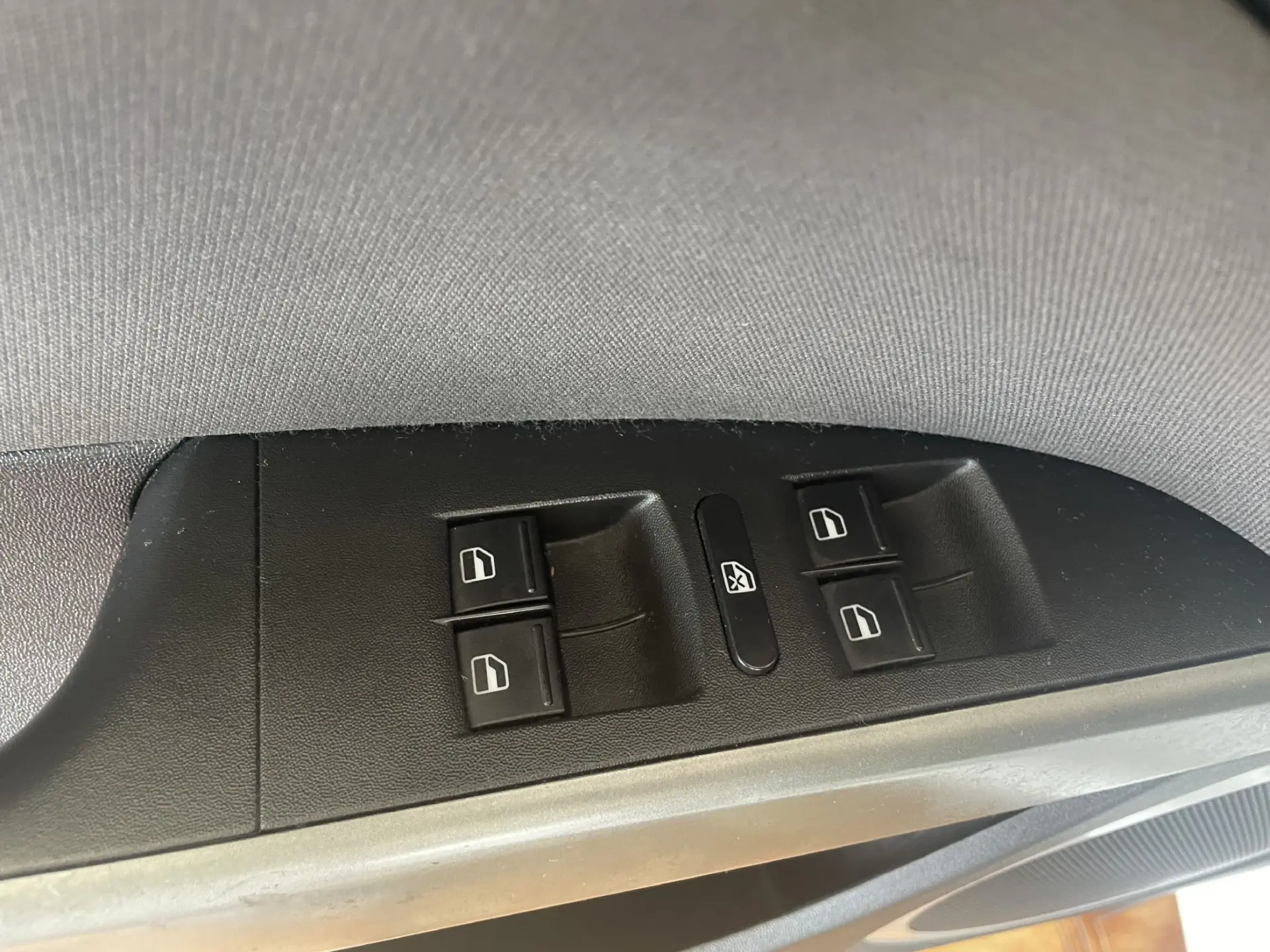 SEAT Leon 1.6 TDi Ecomotive Style by Seat Sport 11