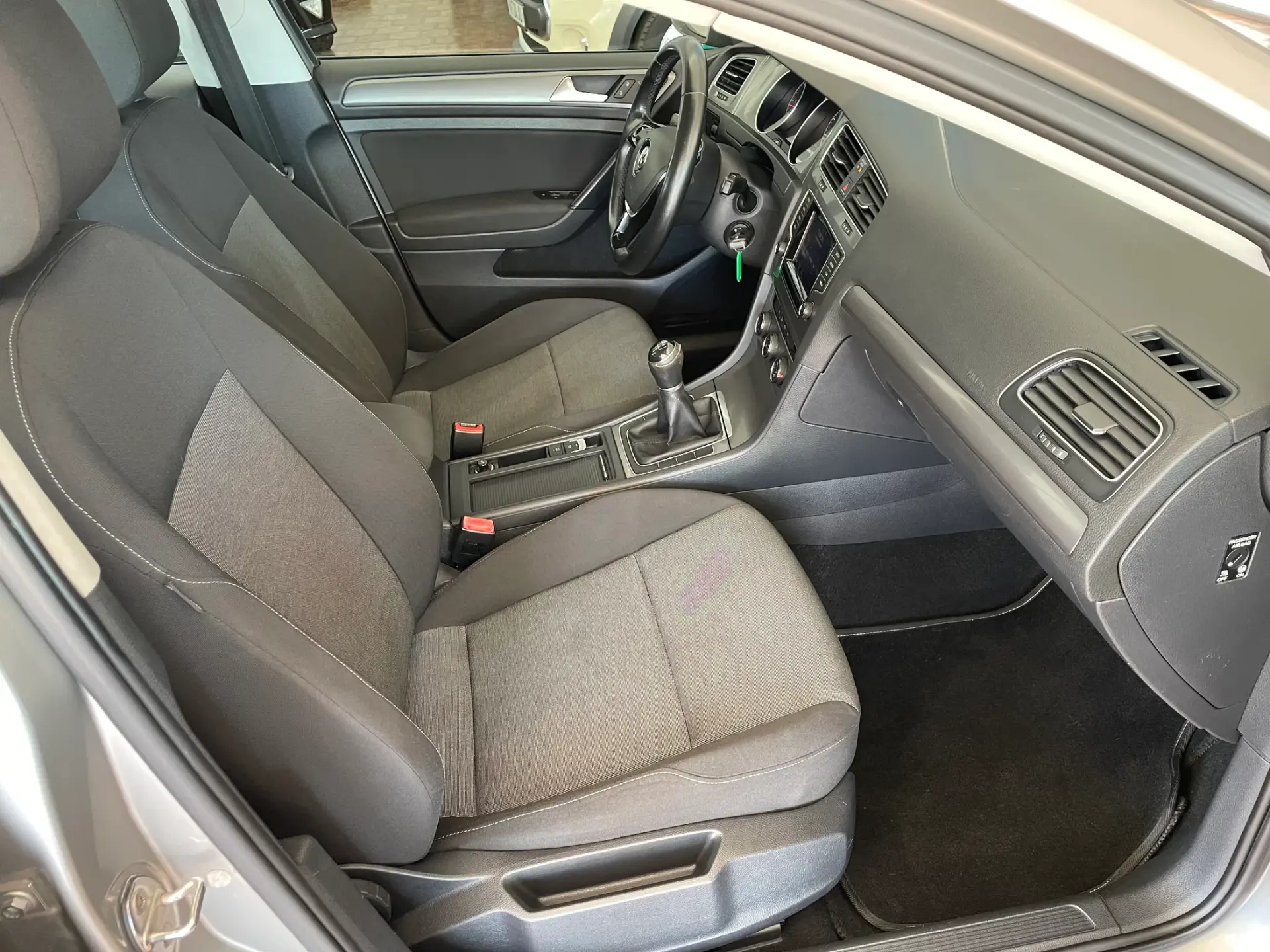 Volkswagen Golf 1.6 TDi Highline 22