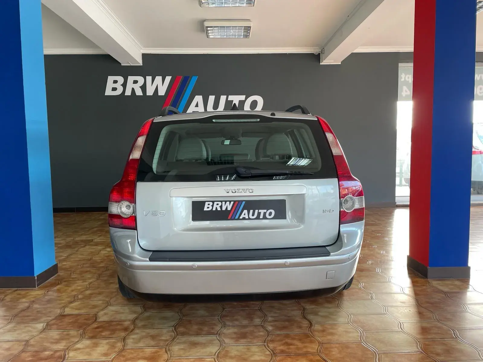 Volvo V50 1.6 D Momentum 4