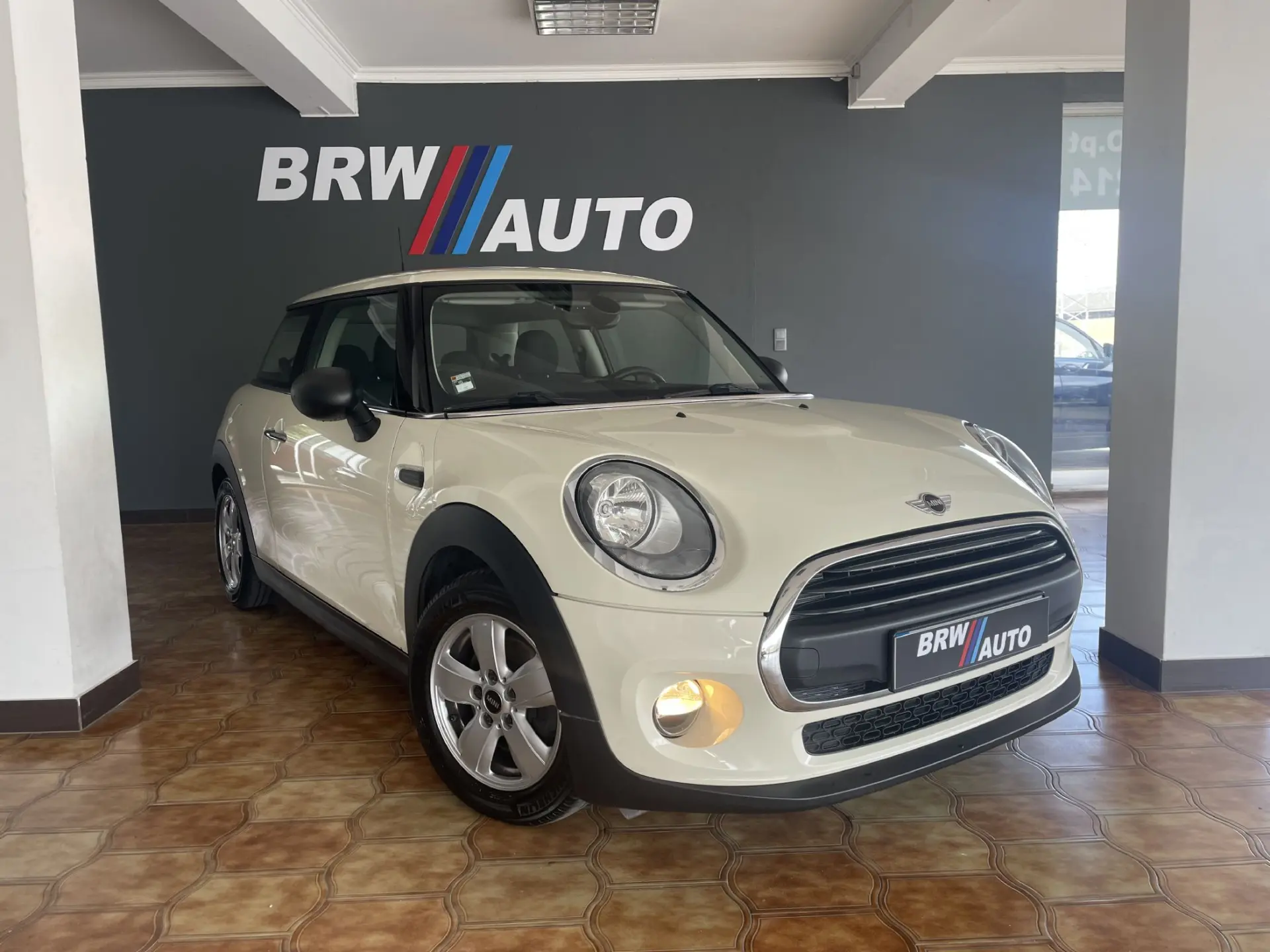 MINI 3 Portas One D 7