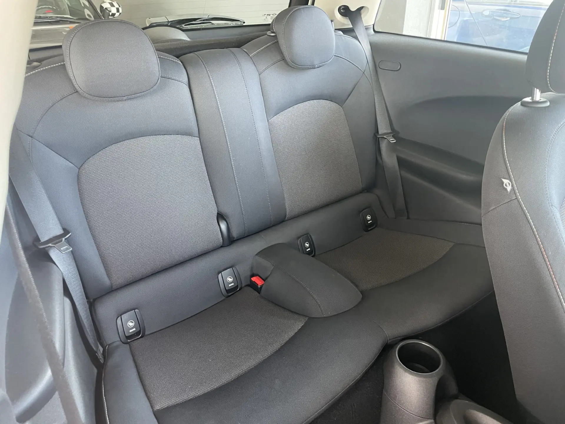 MINI 3 Portas One D 26