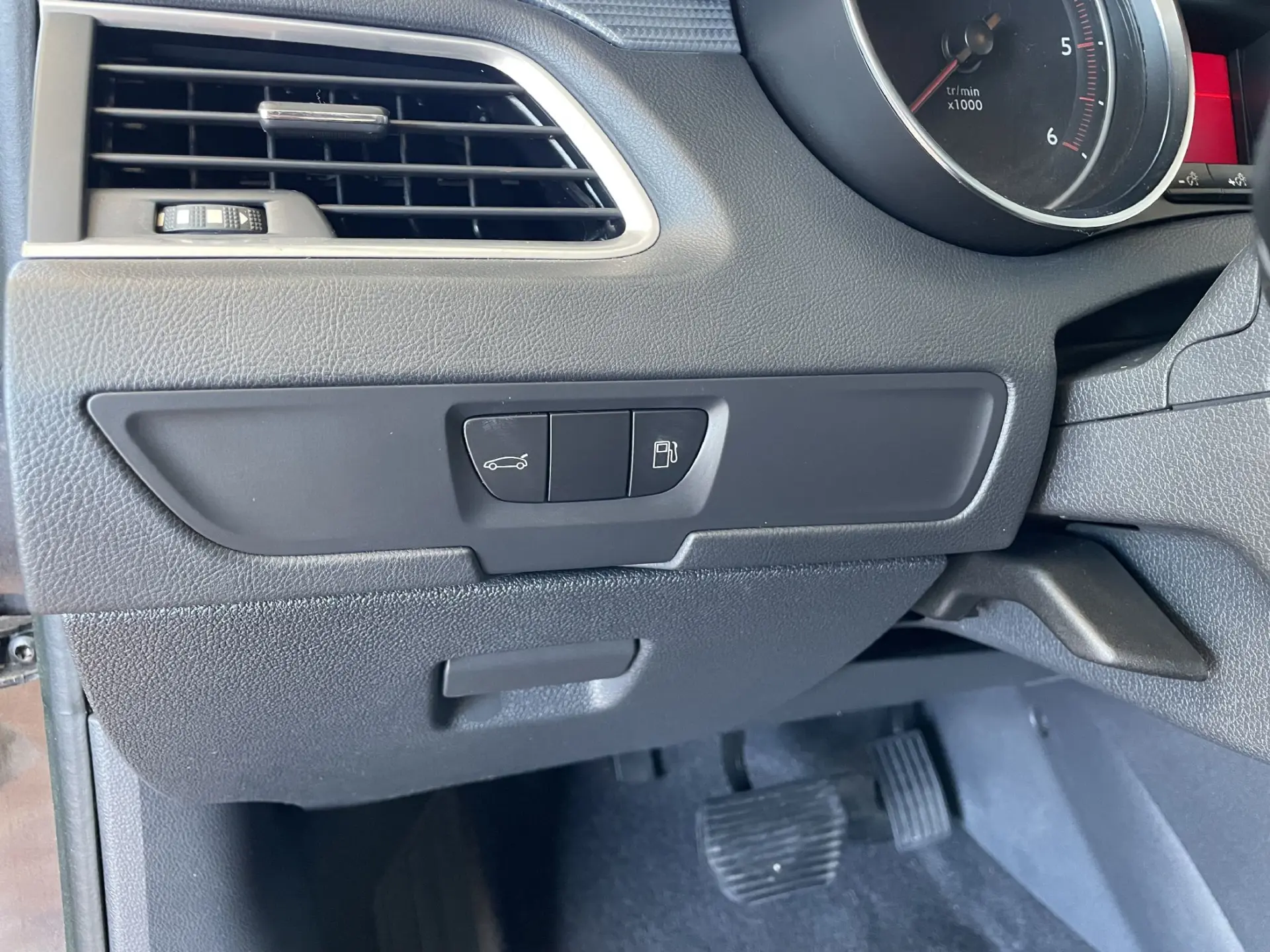 Peugeot 508 SW 1.6 e-HDi Allure 2-Tronic J18 14