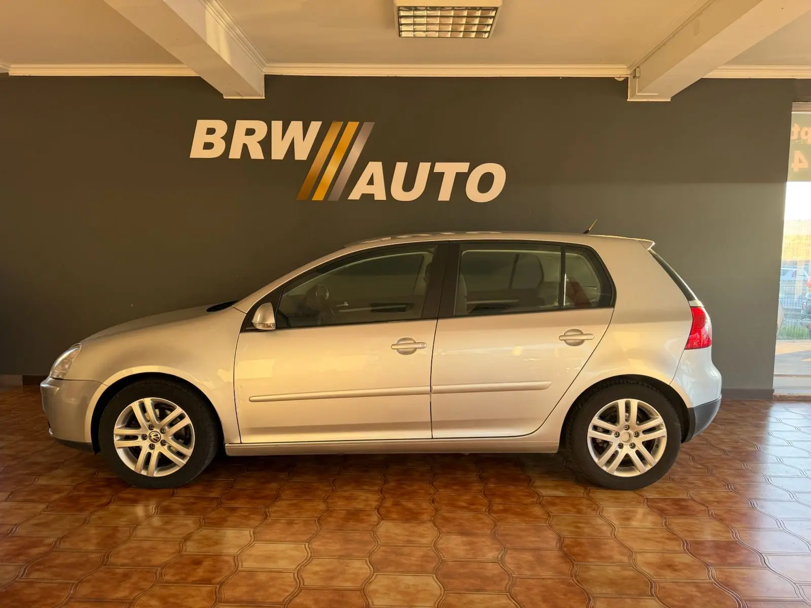 Volkswagen Golf 1.6 TDi Confortline 2
