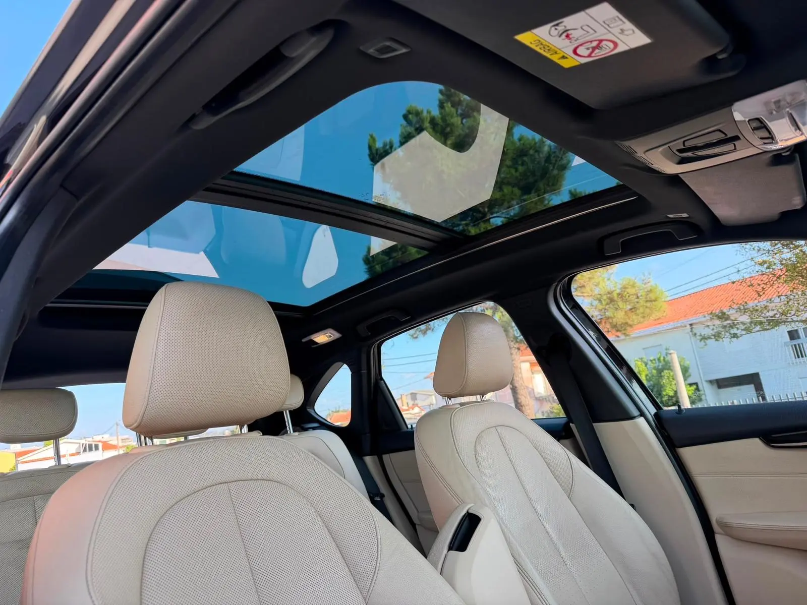 BMW 216 Active Tourer d Line Luxury 10