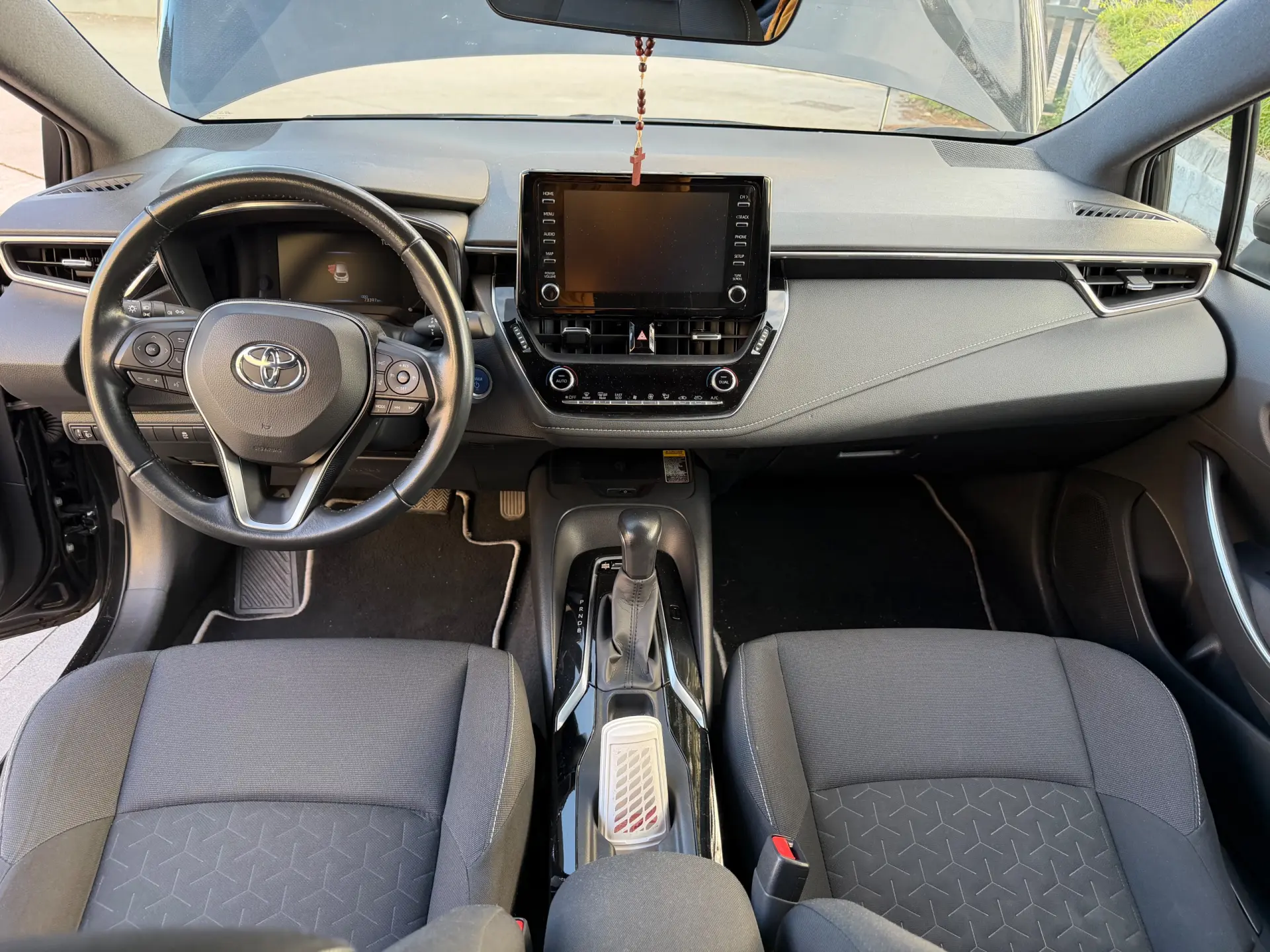 Toyota Corolla 1.8 Hybrid Exclusive 16