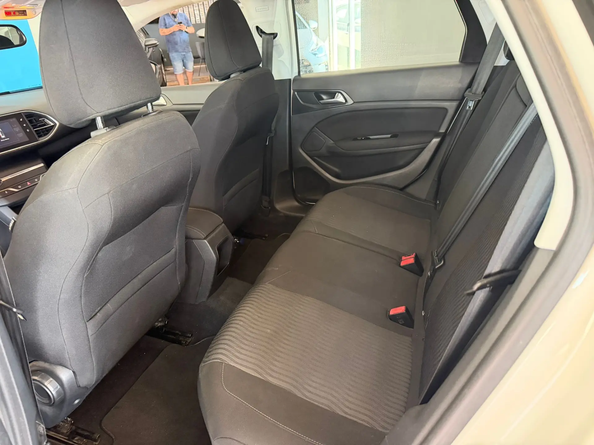 Peugeot 308 SW BlueHDi 100 Stop & Start Nível 1 Business-Line 16