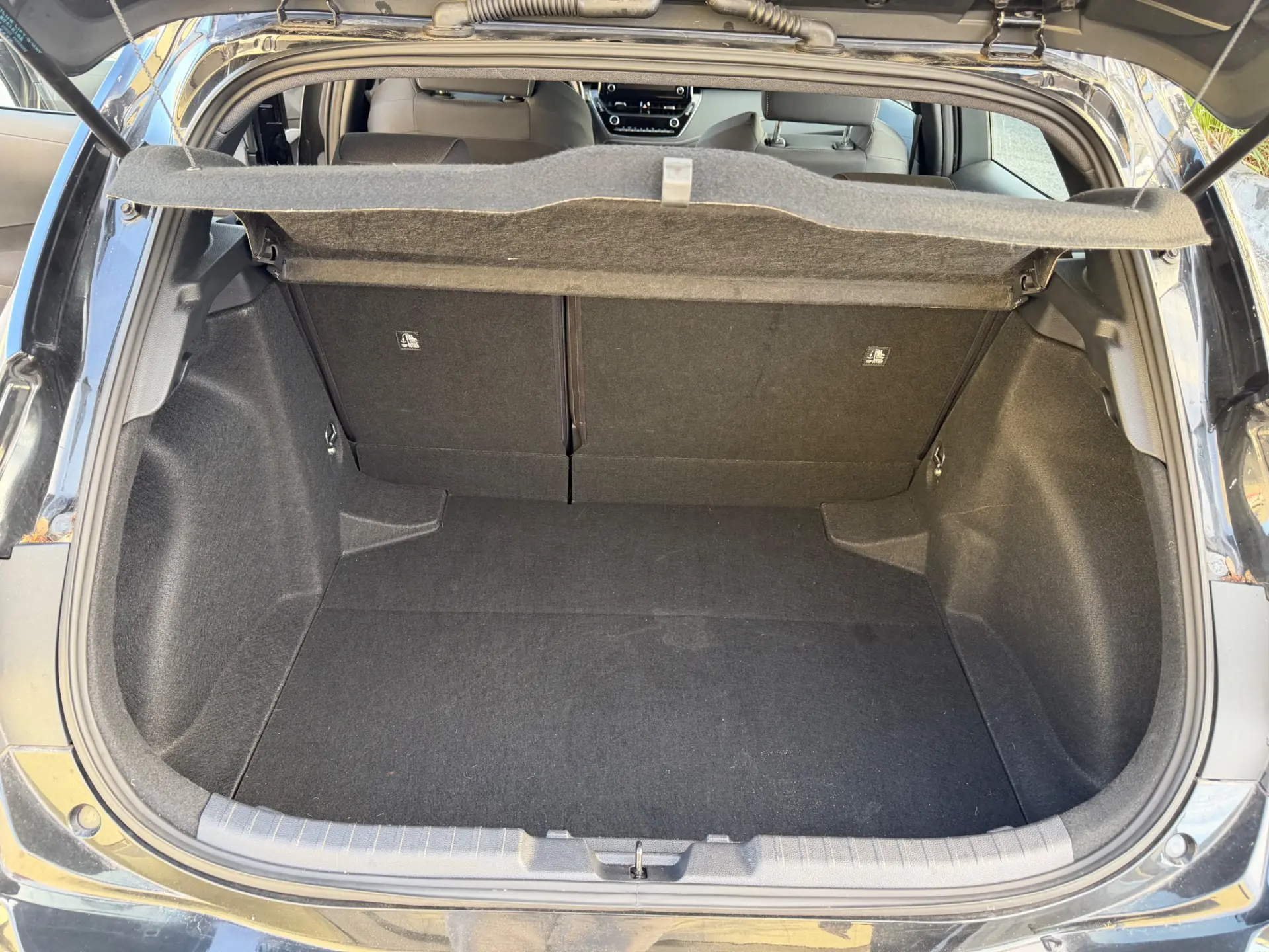 Toyota Corolla 1.8 Hybrid Exclusive 19