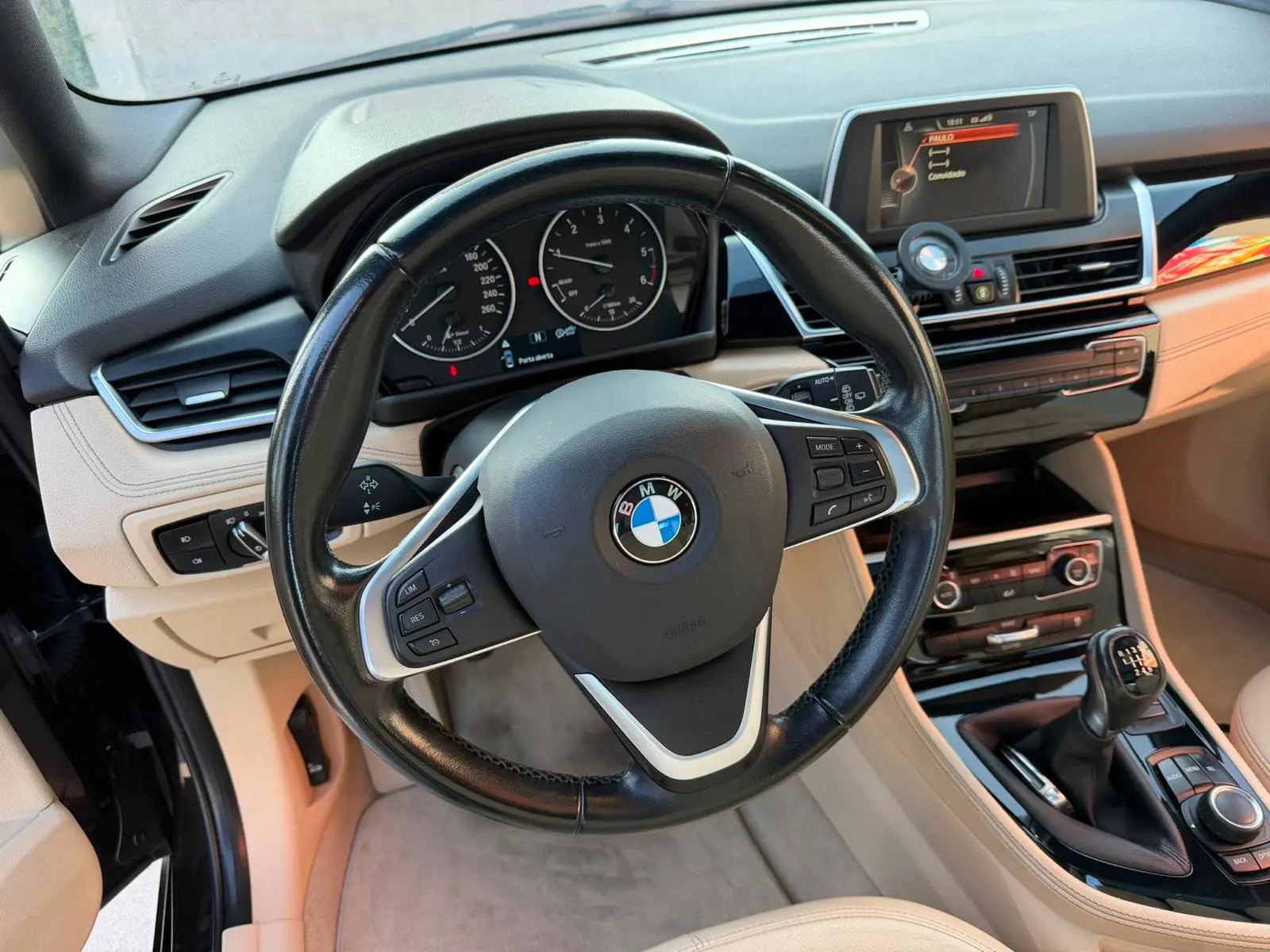 BMW 216 Active Tourer d Line Luxury 12