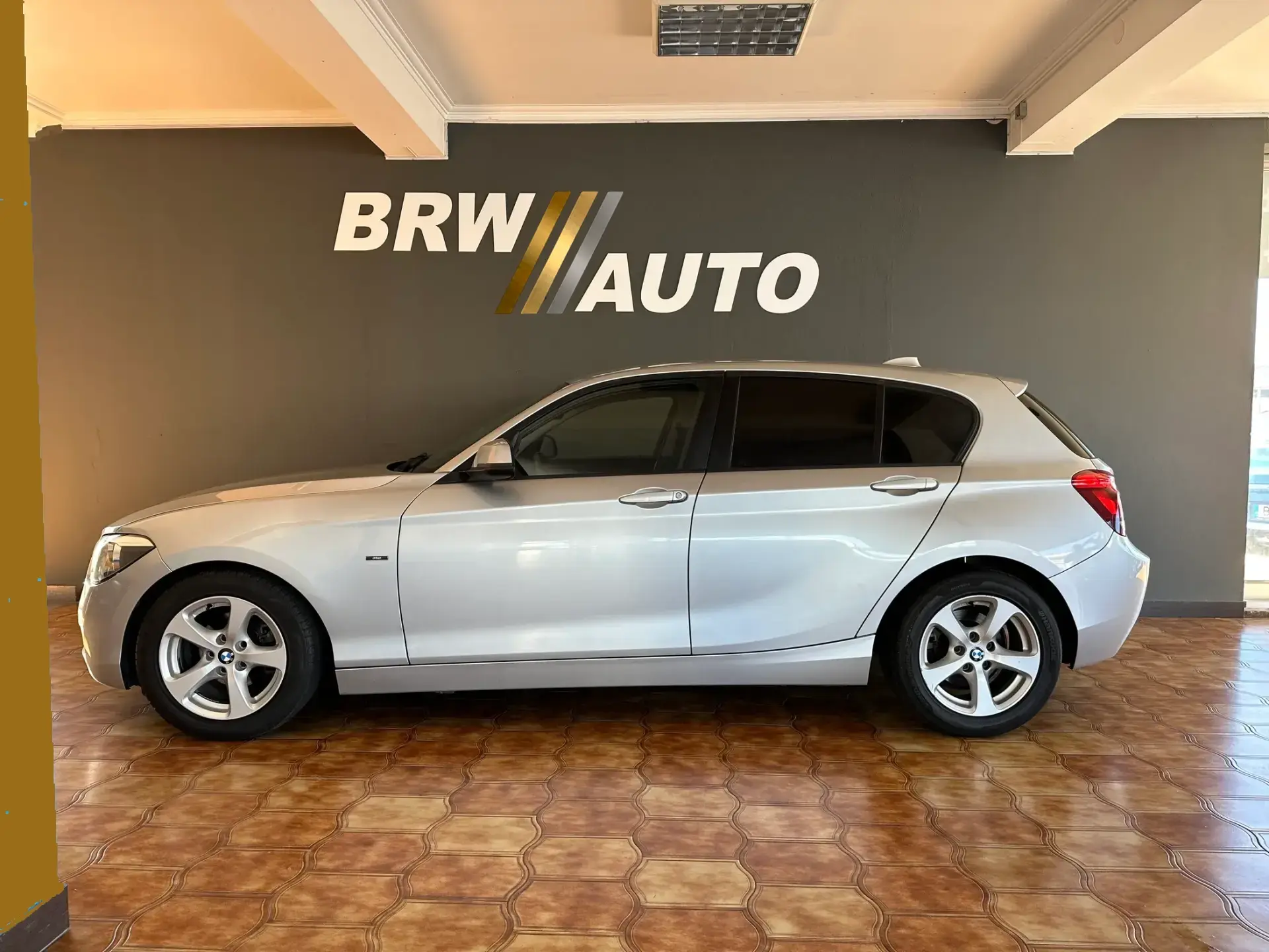 BMW 116 d EfficientDynamics Line Urban 2