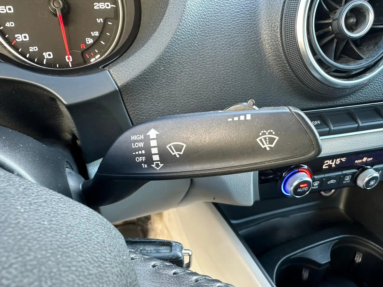 Audi A3 Limousine 1.6 TDI Advance 13