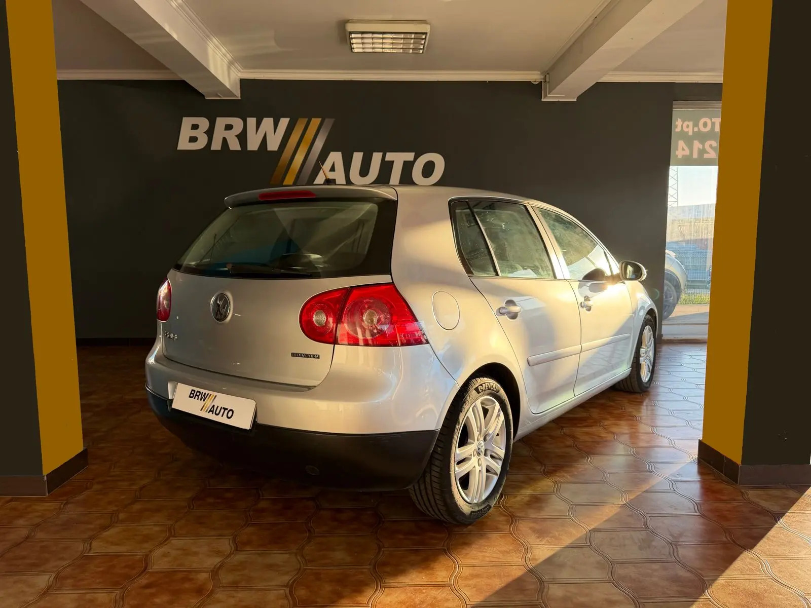 Volkswagen Golf 1.6 TDi Confortline 5