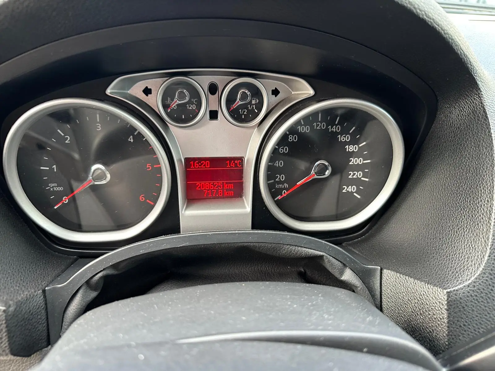 Ford C-Max 1.6 TDCi Titanium 6