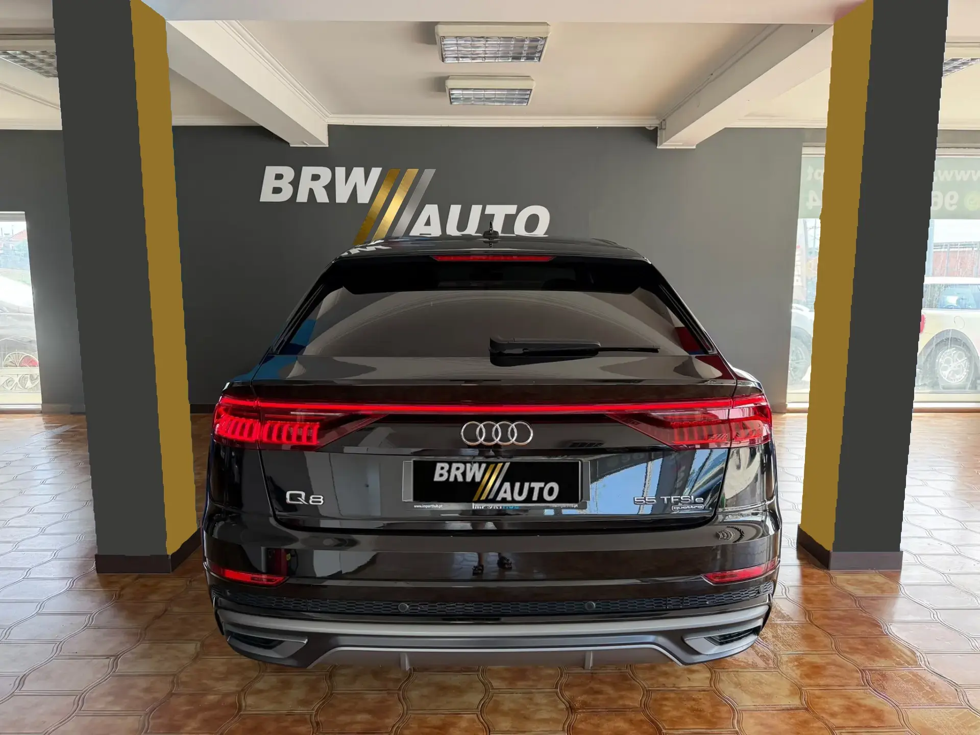 Audi Q8 55 TFSIe quattro Tiptronic 4