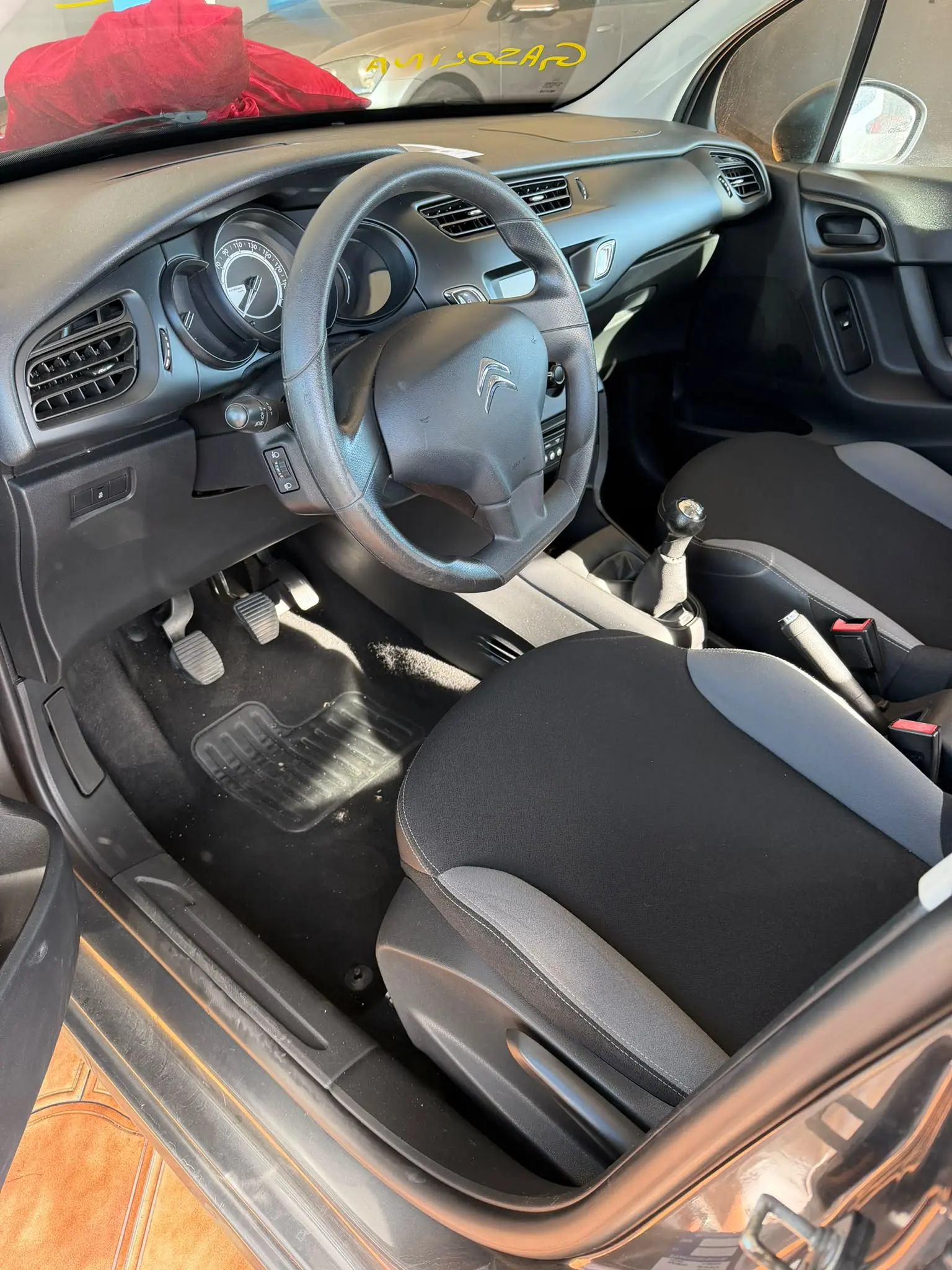 Citroen C3 1.0 VTi Attraction 8