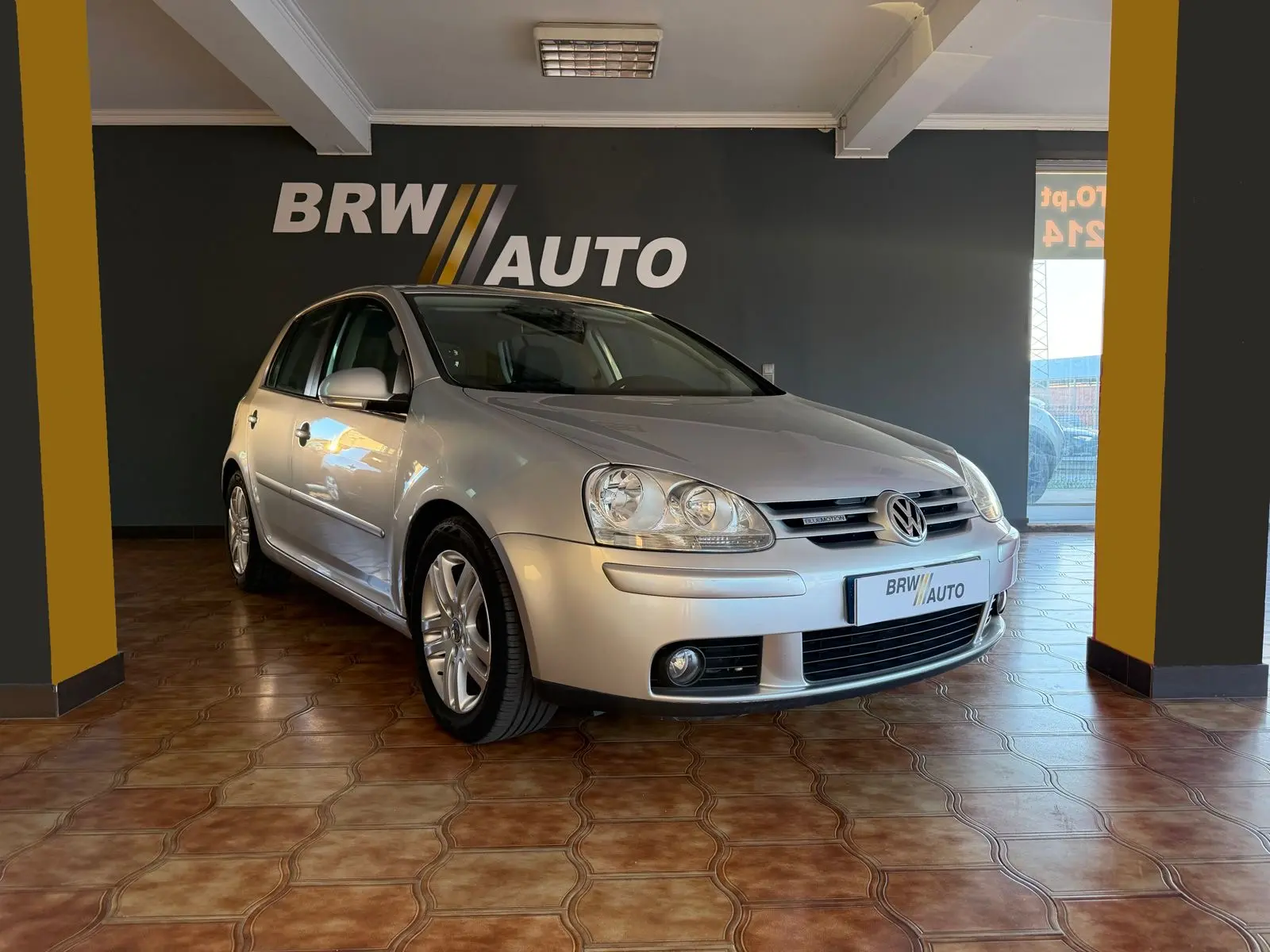Volkswagen Golf 1.6 TDi Confortline 6
