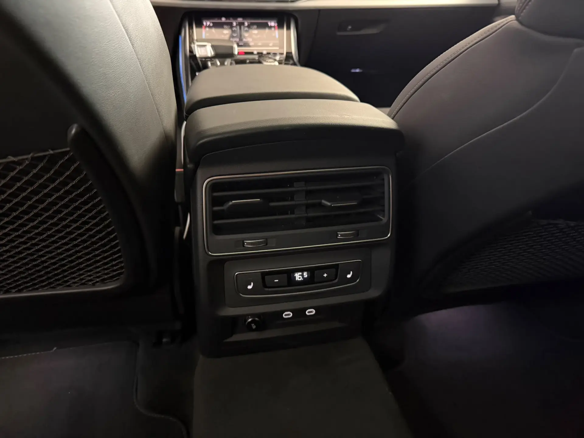 Audi Q8 55 TFSIe quattro Tiptronic 14