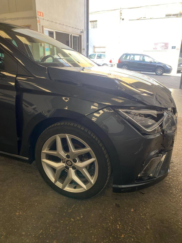 SEAT Ibiza FR 1.0 4