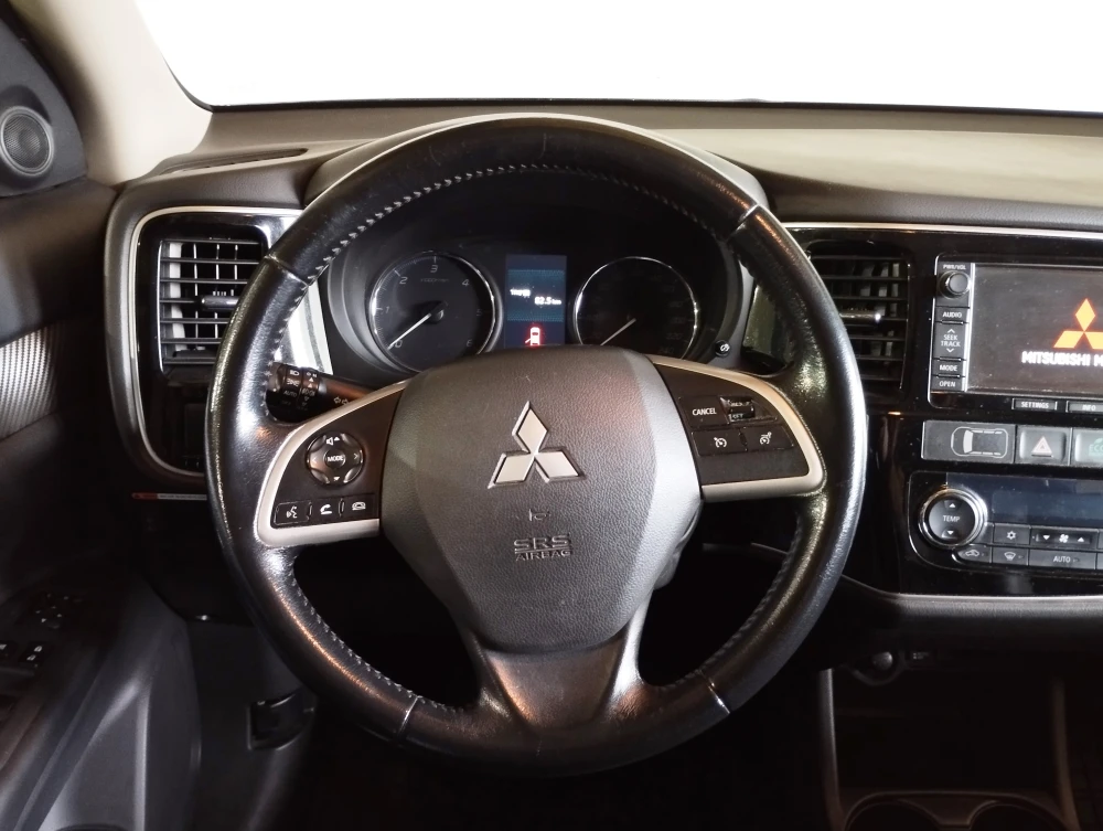 Mitsubishi Outlander 2.2 DI-D Instyle Navi 12