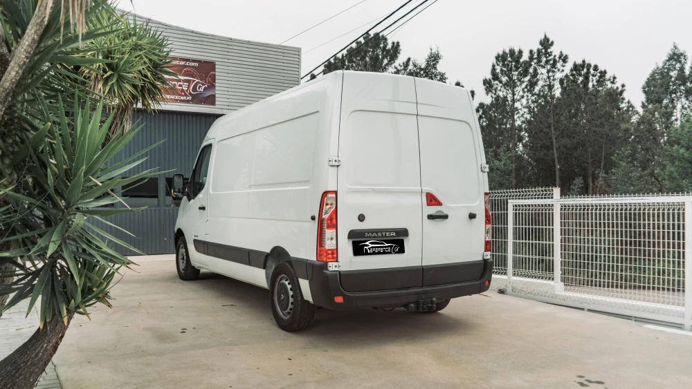 Renault Master 2.3 DCI L2H2 12
