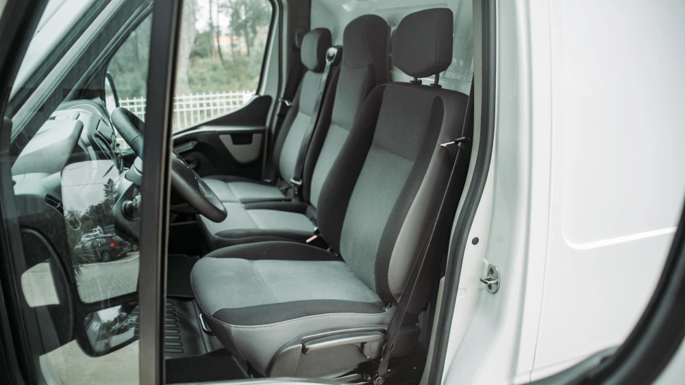 Renault Master 2.3 DCI L2H2 8