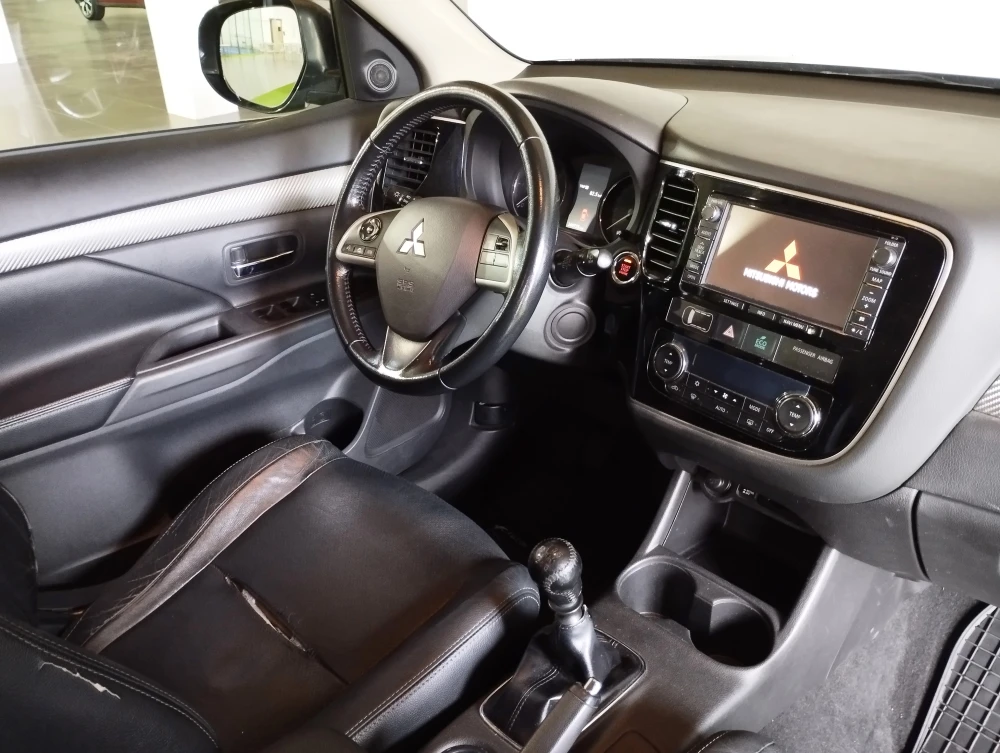 Mitsubishi Outlander 2.2 DI-D Instyle Navi 15