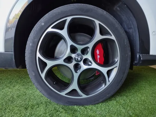 Alfa Romeo Tonale 1.3 Plug-In Hybrid Sprint e-AWD 26