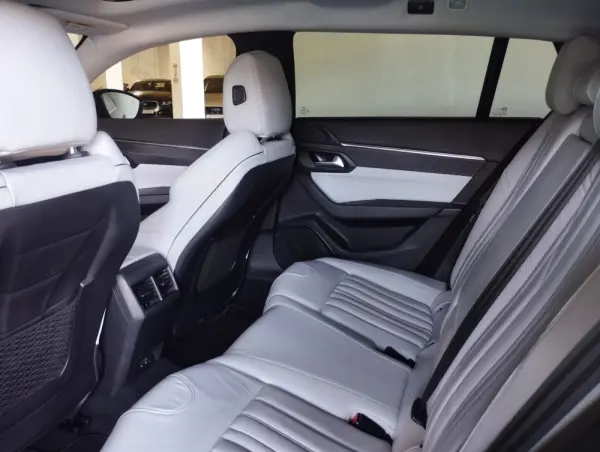 Peugeot 508 SW 1.6 Hybrid Allure e-EAT8 14