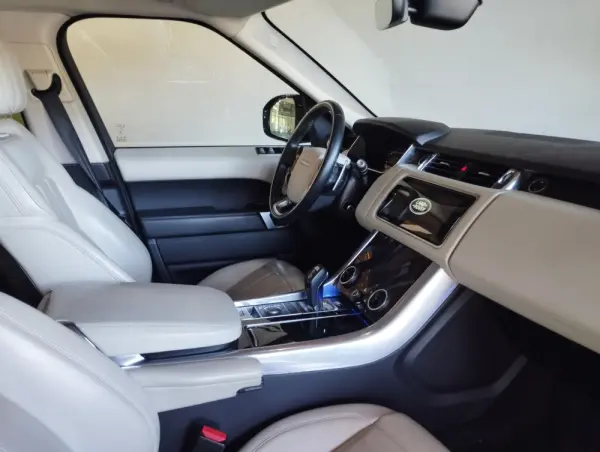 Land Rover Range Rover Sport P400e HSE Plug-In 8