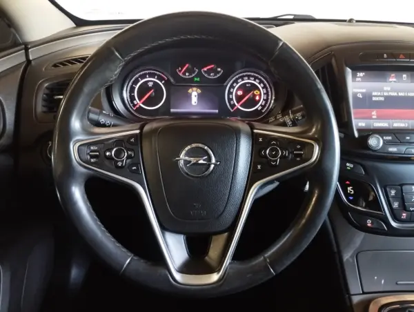 Opel Insignia Sports Tourer 2.0 CDTI Executive 140cv 12
