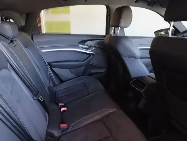 Audi e-tron Sportback 55 quattro S line 9