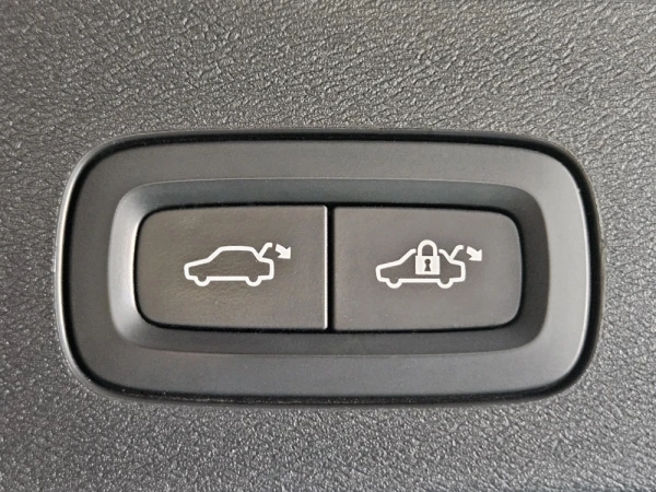 Volvo V60 2.0 D4 INSCRIPTION GEARTRONIC 28
