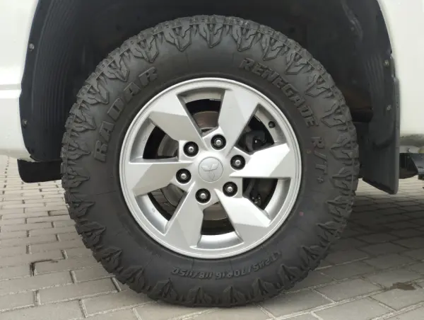 Mitsubishi L200 2.3 DI-D Space Cab Invite 4WD 23