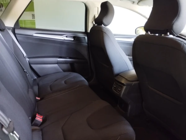Ford Mondeo SW 1.5 TDCi Titanium 9