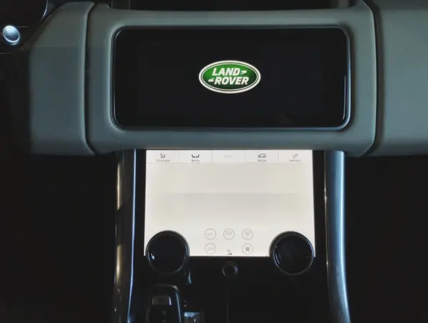 Land Rover Range Rover Sport P400e HSE Plug-In 16