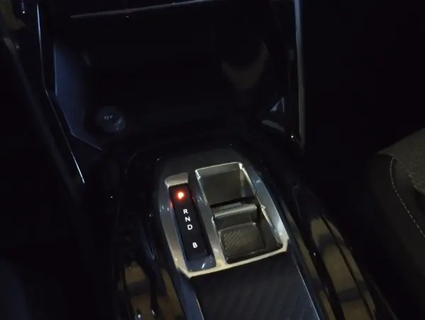 Peugeot 2008 e-2008 50 kWh Allure 21