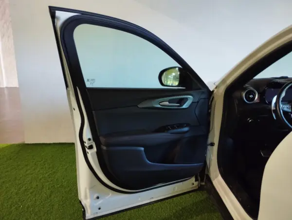 Alfa Romeo Tonale 1.3 Plug-In Hybrid Sprint e-AWD 23