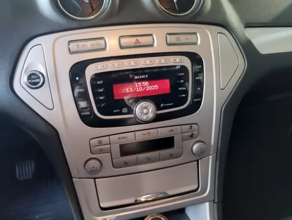 Ford Mondeo SW 1.8 TDCi Titanium 17