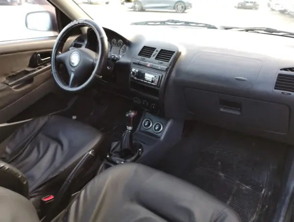 SEAT Ibiza 1.9 TDi Signo 9